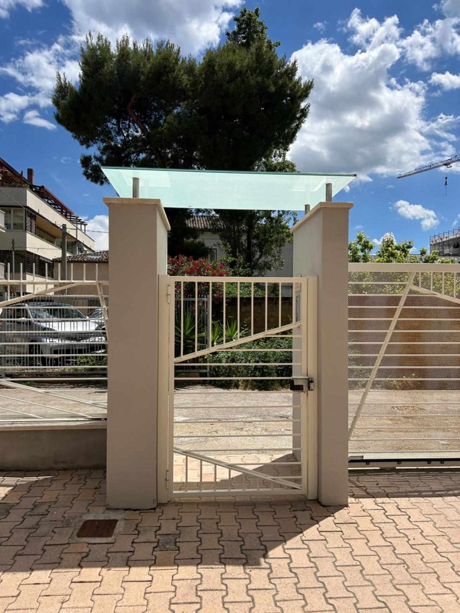 Appartamento Zona Residenziale, Due Passi Dal Mare Pescara Kültér fotó